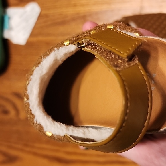 SOLD - GAP Toddler Girls clogs size 7-8 - Picture 4 of 4